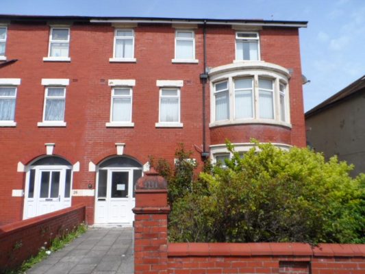 Knowle Avenue, Blackpool, FY2 9RX