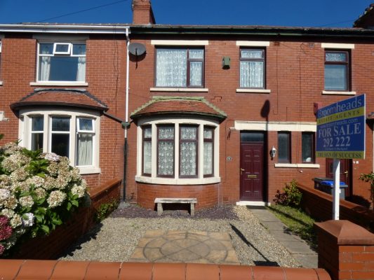 St Ives Avenue, Blackpool, FY1 5RA